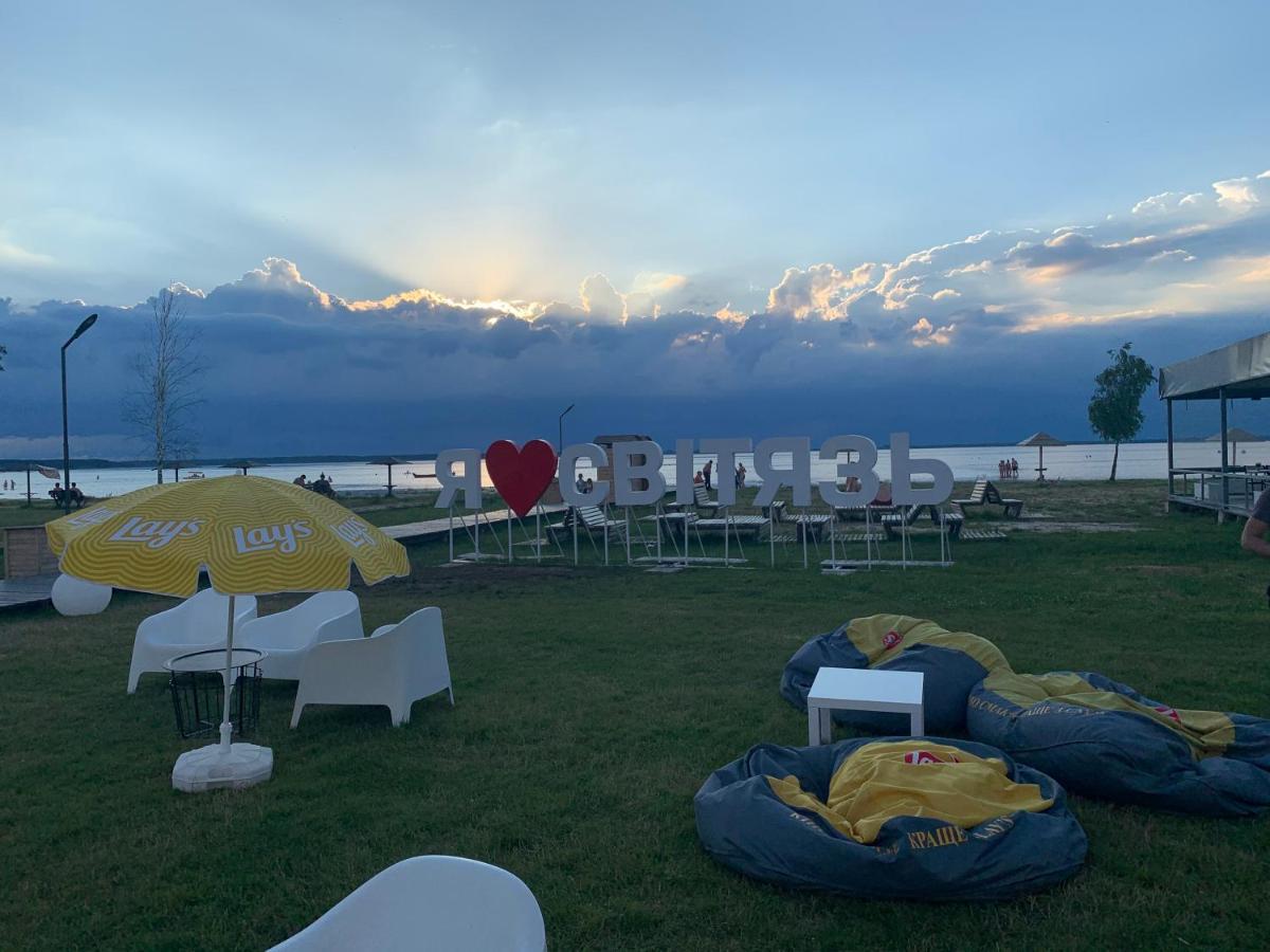 Hotel Sezon Svityaz' Esterno foto